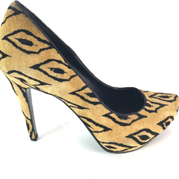 BCBGeneration Parade Tribal Print Platform Heel 7.5 - Picture 3 of 5